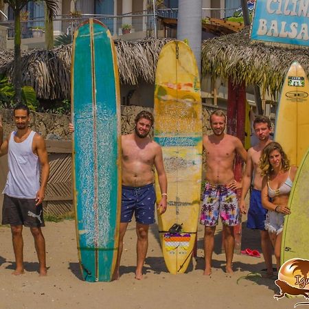 Хостел Iguana Beach House Монтаньита Экстерьер фото