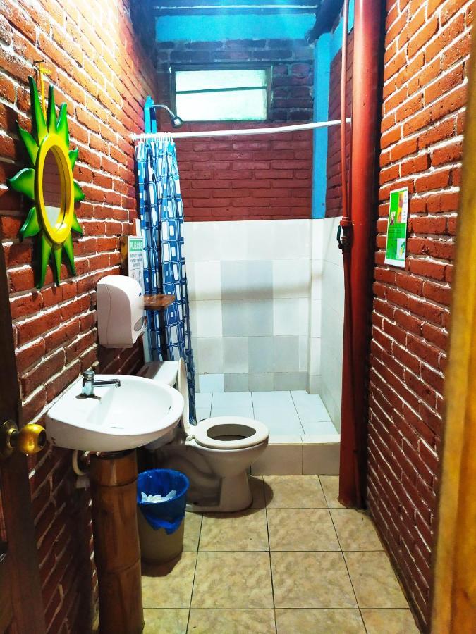 Хостел Iguana Beach House Монтаньита Экстерьер фото