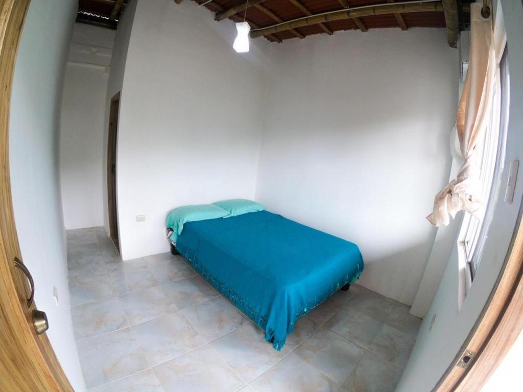 Хостел Iguana Beach House Монтаньита Экстерьер фото