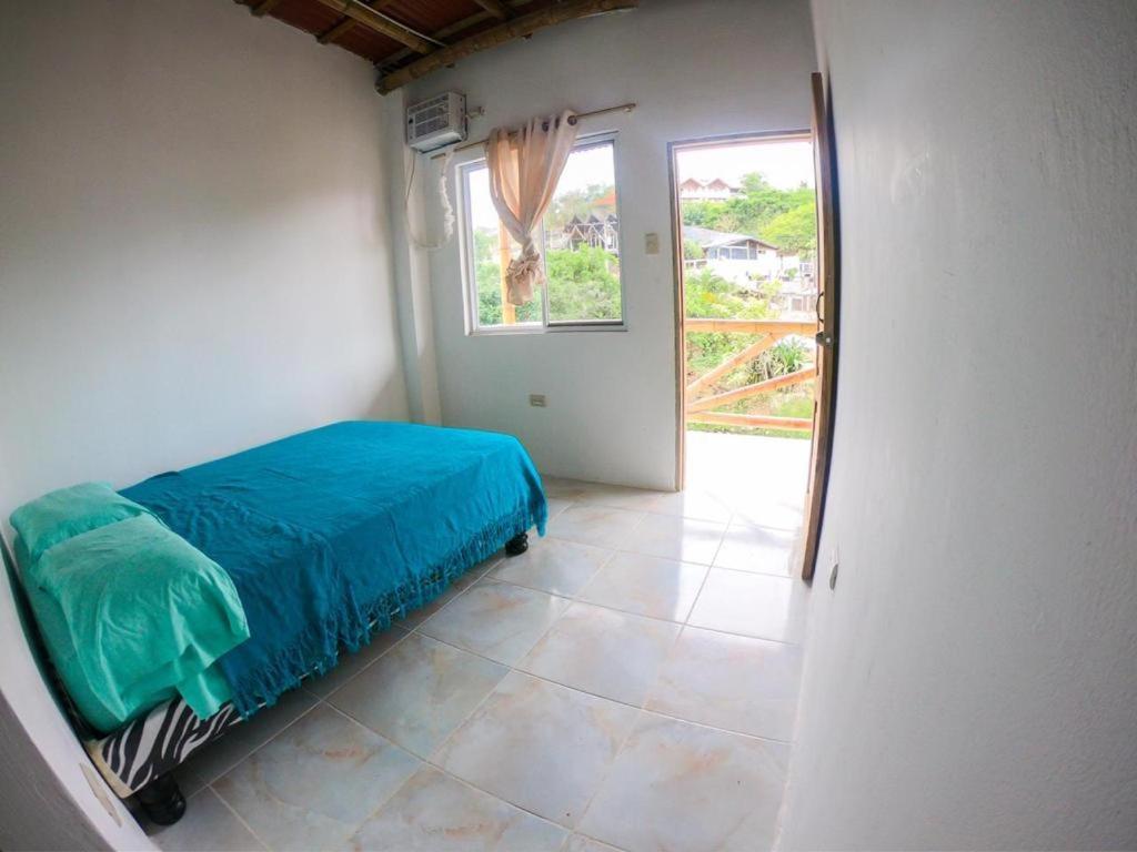 Хостел Iguana Beach House Монтаньита Экстерьер фото